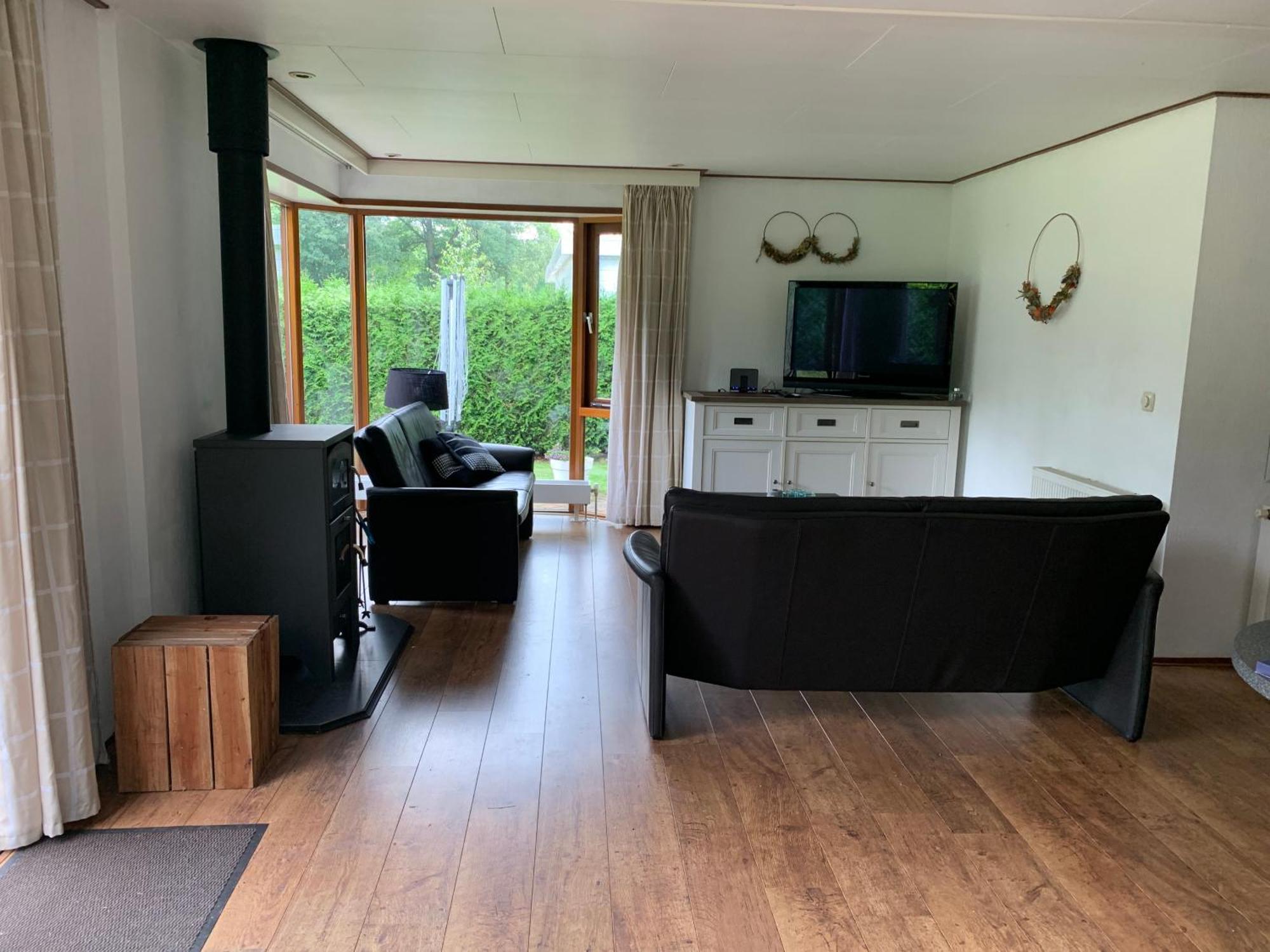 Dubbele Chalet Op Recreatiepark Topparken Op De Veluwe In Beekbergen Met Grote Vrije Tuin En Eigen Parkeerplaats 객실 사진